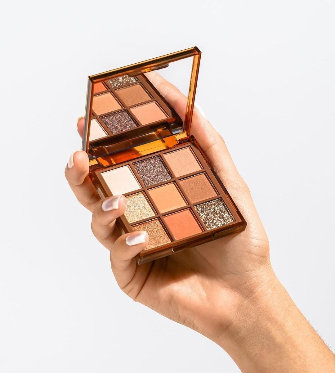 EveFace Spectrum of Grace Eyeshadow Palette: 18-Shade Pro Pigments